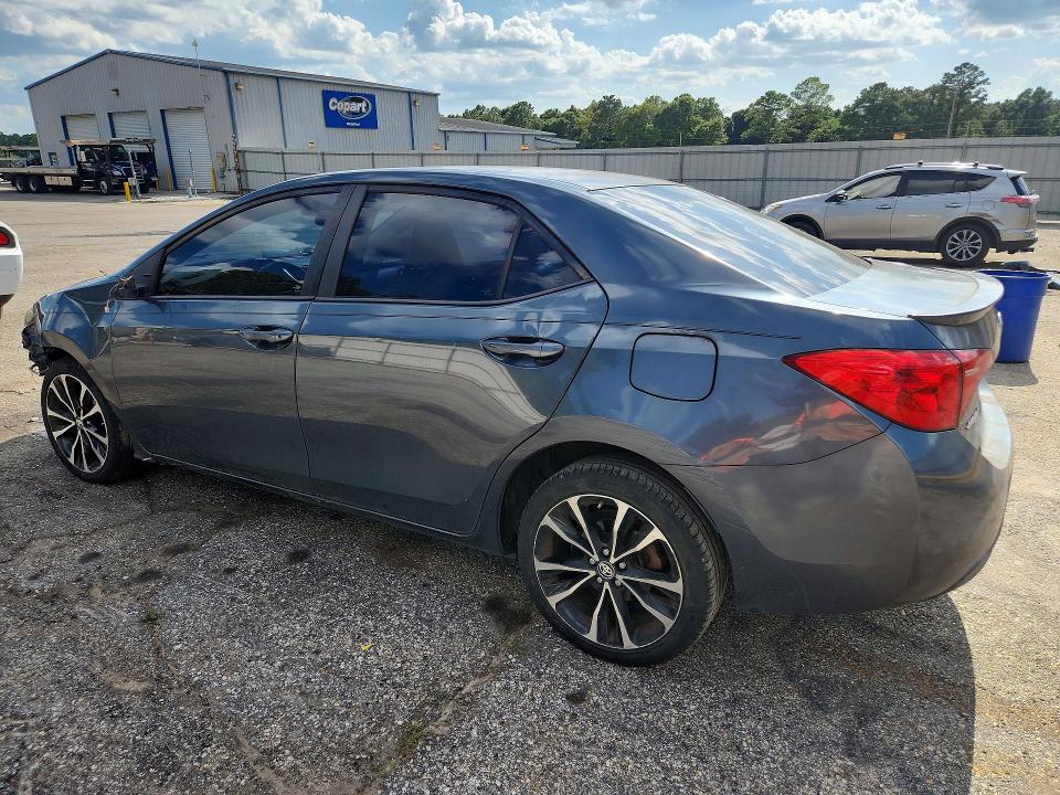 62025256 :رقم المزاد ، 2T1BURHE0JC004977 vin ، 2018 Toyota Corolla مزاد بيع