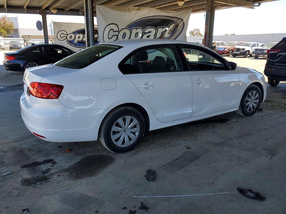 62329746 :رقم المزاد ، 3VW2K7AJ2BM374464 vin ، 2011 Volkswagen Jetta مزاد بيع