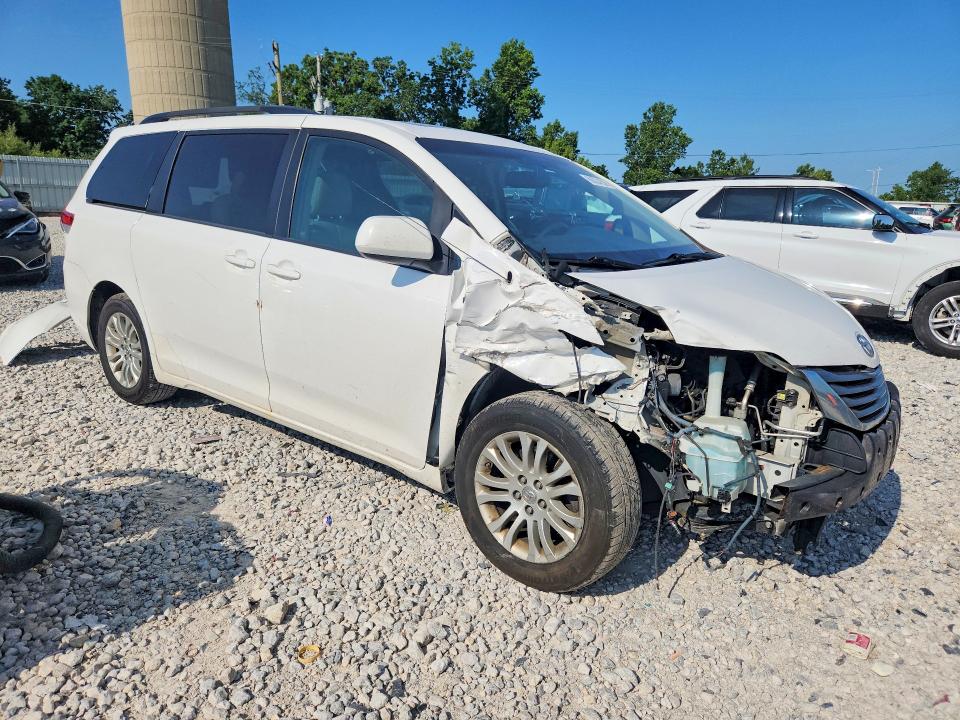 2014 Toyota Sienna მანქანა იყიდება აუქციონზე, vin: 5TDYK3DC6ES421325, აუქციონის ნომერი: 60034286