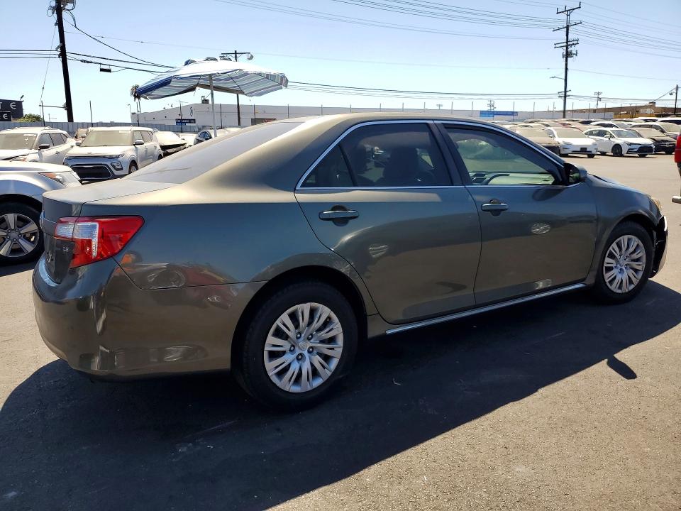 2014 Toyota Camry მანქანა იყიდება აუქციონზე, vin: 4T4BF1FK2ER386766, აუქციონის ნომერი: 61580186