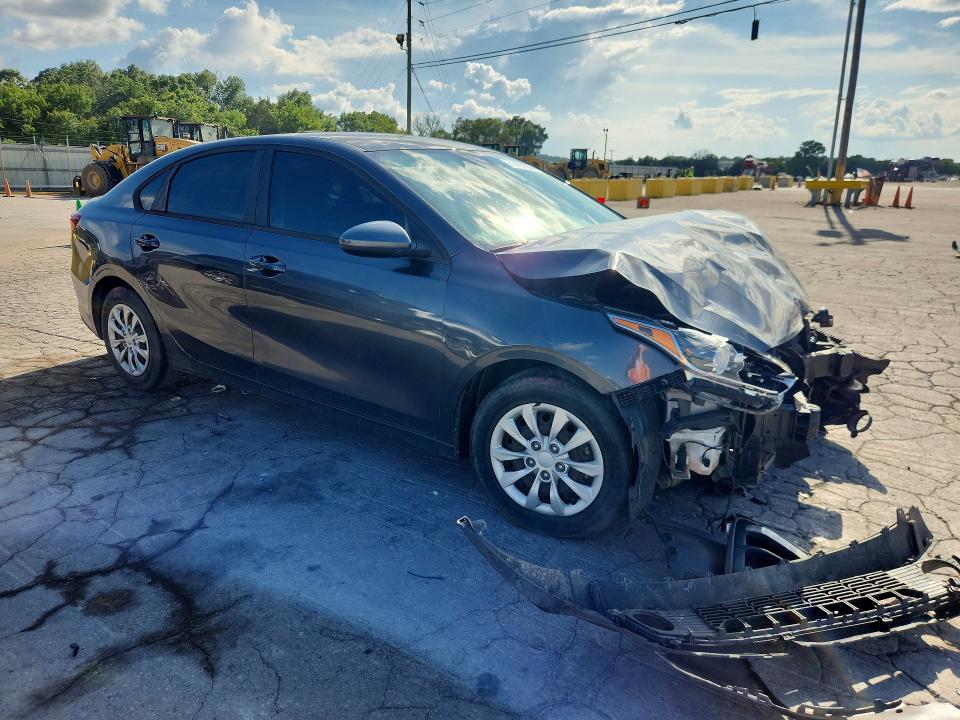 61403766 :رقم المزاد ، 3KPF24AD3ME377254 vin ، 2021 Kia Forte مزاد بيع