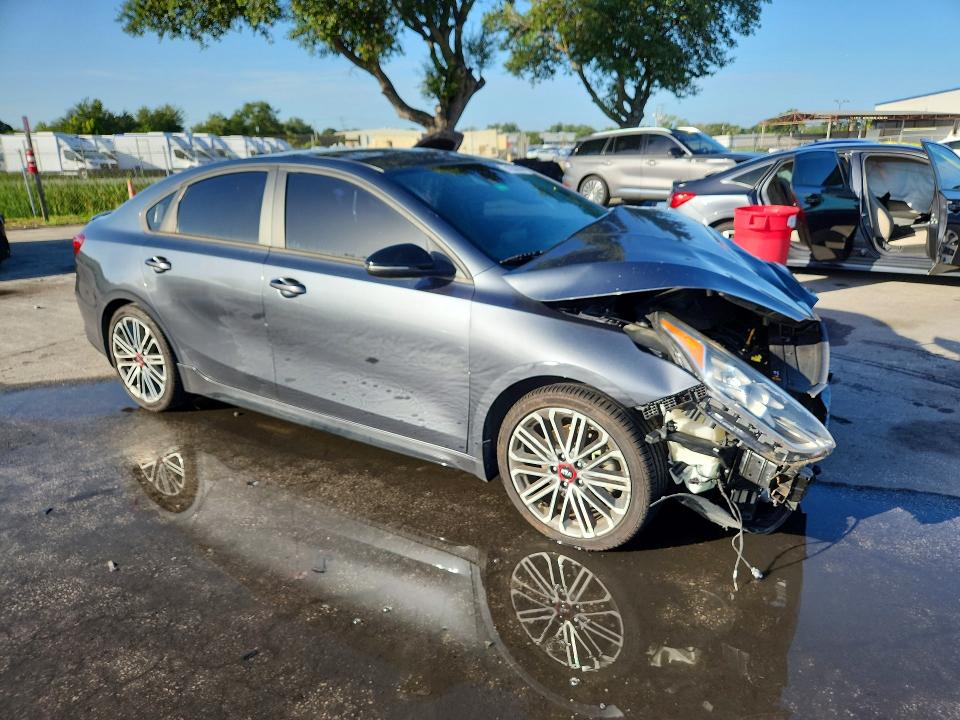 2021 Kia Forte მანქანა იყიდება აუქციონზე, vin: 3KPF44ACXME276794, აუქციონის ნომერი: 61053396