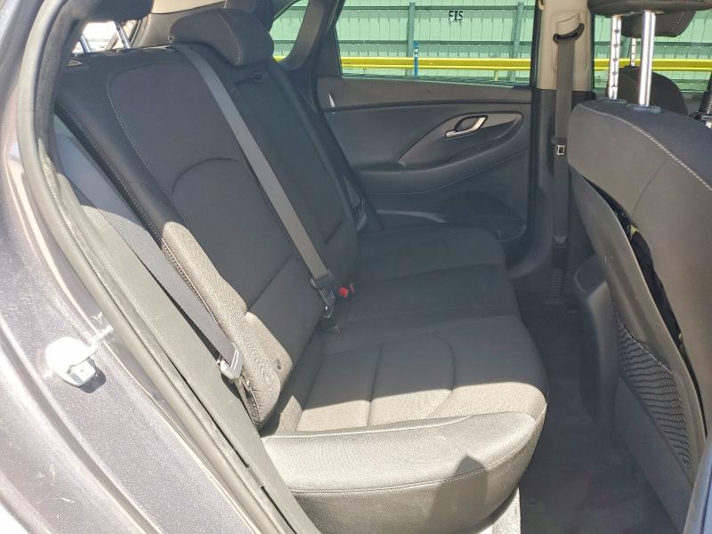 2018 Hyundai Elantra Gt მანქანა იყიდება აუქციონზე, vin: KMHH35LE4JU014682, აუქციონის ნომერი: 61494606