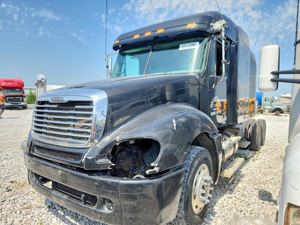 Продажа на аукционе авто 2004 Freightliner Conventional, vin: 1FUJA6CG54LM28267, номер лота: 62074286