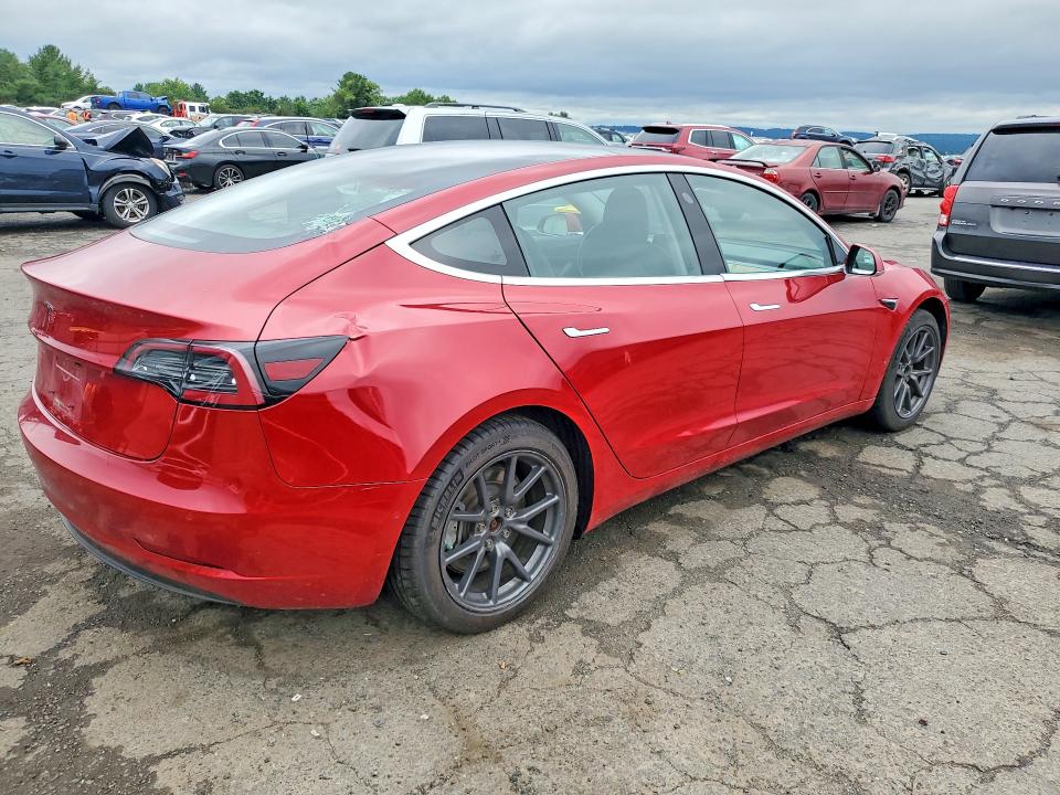 59819676 :رقم المزاد ، 5YJ3E1EA8JF012941 vin ، 2018 Tesla Model 3 مزاد بيع