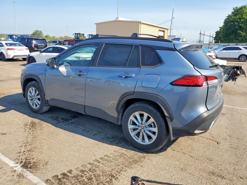 61062876 :رقم المزاد ، 7MUCAAAG4PV045807 vin ، 2023 Toyota Corolla Cross مزاد بيع