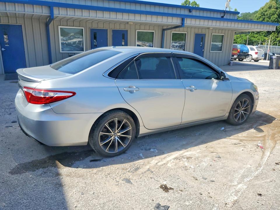59102066 :رقم المزاد ، 4T1BF1FK4FU910141 vin ، 2015 Toyota Camry مزاد بيع