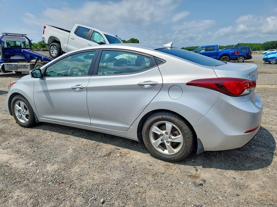 62048586 :رقم المزاد ، KMHDH4AE0FU328902 vin ، 2015 Hyundai Elantra مزاد بيع