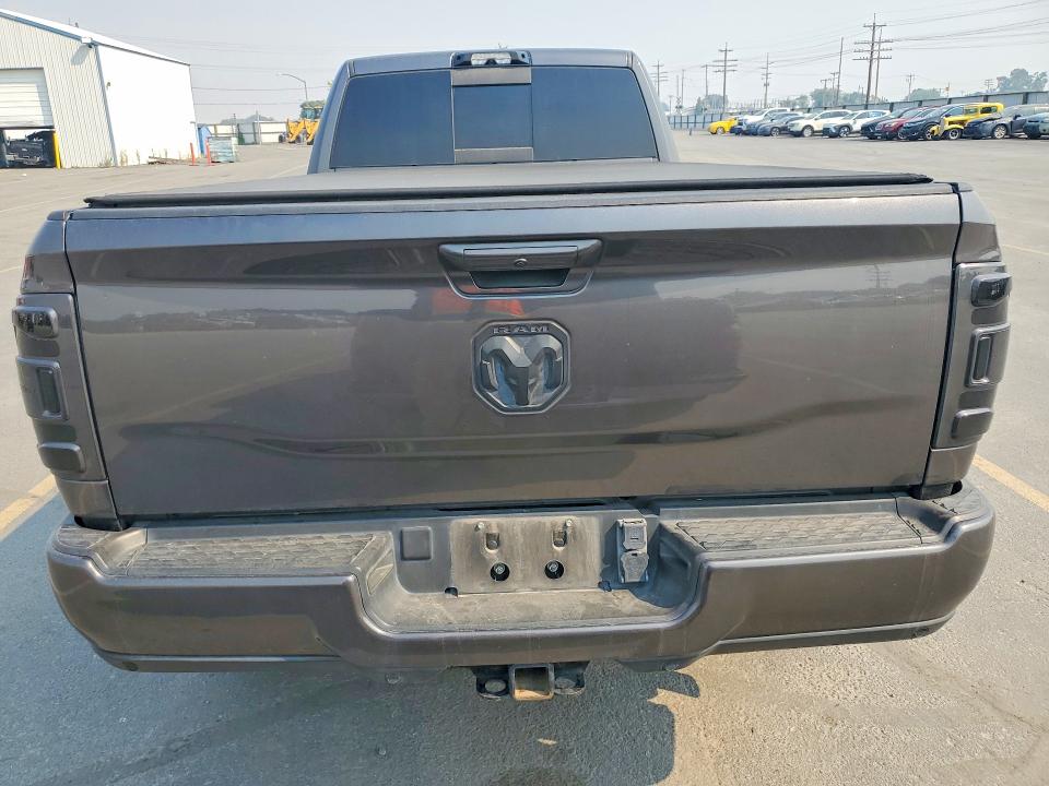 63012476 :رقم المزاد ، 3C63R3JL8NG244535 vin ، 2022 Ram 3500 مزاد بيع