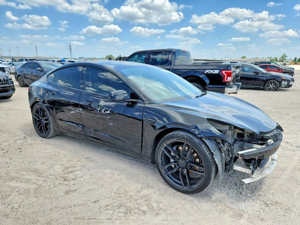 62604856 :رقم المزاد ، 5YJ3E1EA0MF143740 vin ، 2021 Tesla Model 3 مزاد بيع
