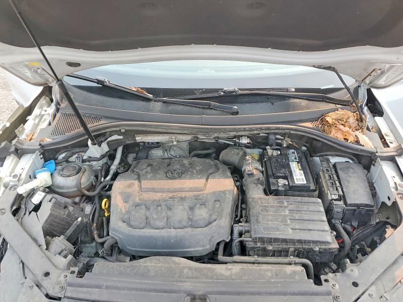 60842226 :رقم المزاد ، 3VV2B7AX3JM114940 vin ، 2018 Volkswagen Tiguan مزاد بيع