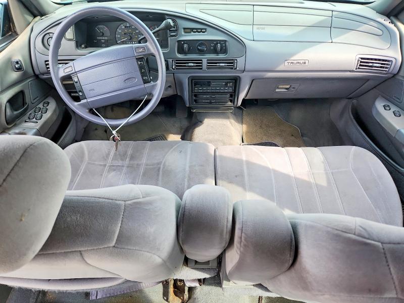 1992 Ford Taurus მანქანა იყიდება აუქციონზე, vin: 1FALP5747NA214733, აუქციონის ნომერი: 60685646