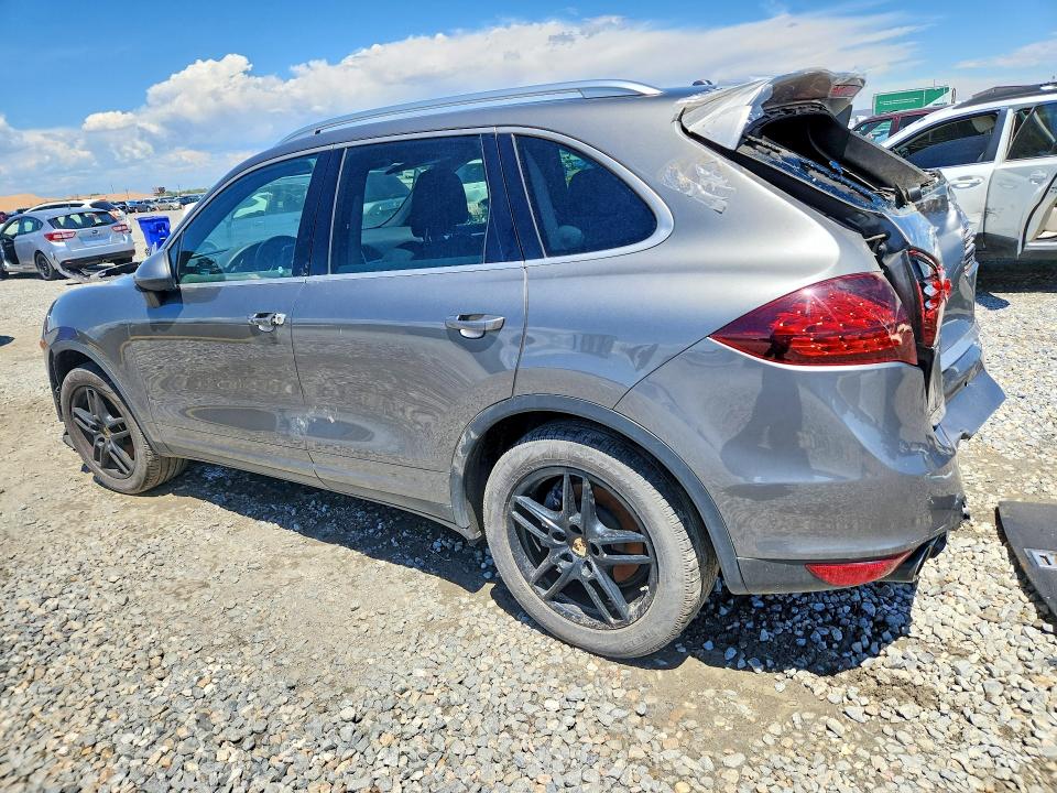 60487776 :رقم المزاد ، WP1AA2A27ELA91737 vin ، 2014 Porsche Cayenne مزاد بيع