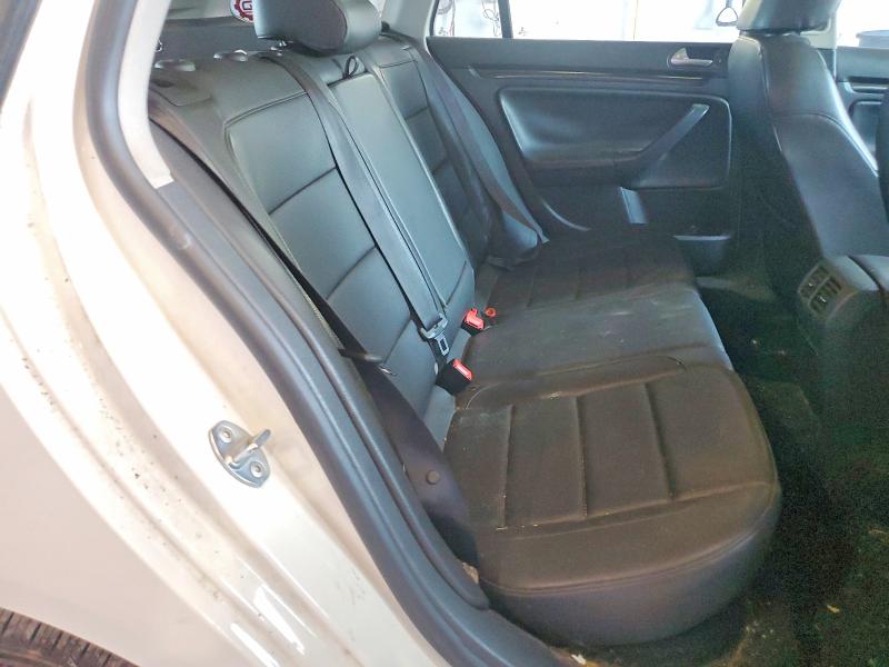63123366 :رقم المزاد ، 3VWML7AJ0DM693693 vin ، 2013 Volkswagen Jetta مزاد بيع