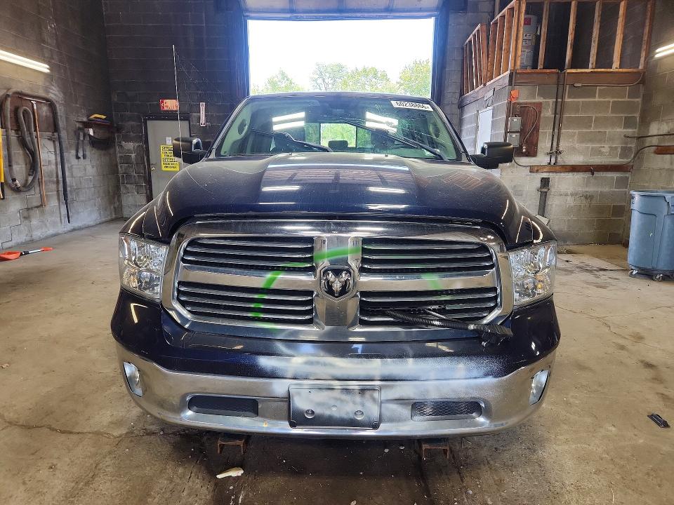 60238866 :رقم المزاد ، 1C6RR7GT8FS642850 vin ، 2015 Ram 1500 مزاد بيع