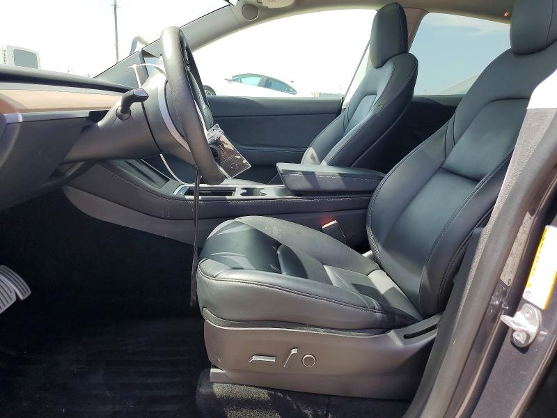 61085726 :رقم المزاد ، 7SAYGDEF2NF358005 vin ، 2022 Tesla Model Y مزاد بيع