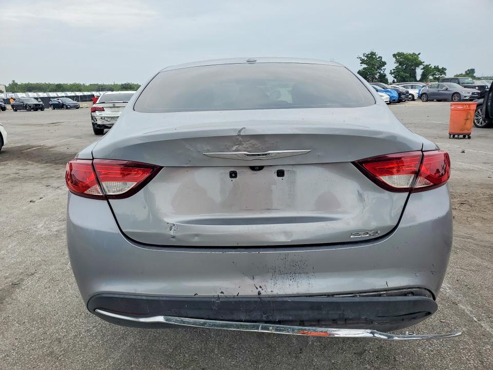 62576216 :رقم المزاد ، 1C3CCCAB8FN526012 vin ، 2015 Chrysler 200 مزاد بيع
