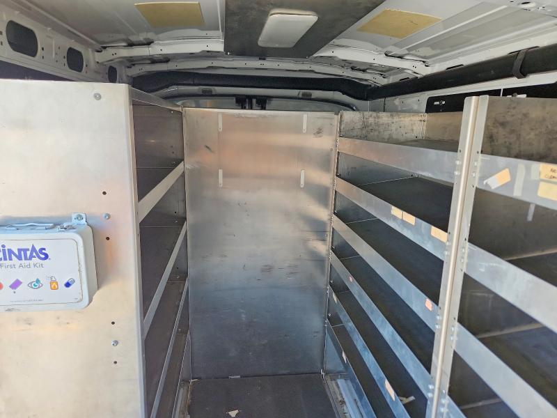 60620306 :رقم المزاد ، 1FTYE2CMXGKA08846 vin ، 2016 Ford Transit مزاد بيع
