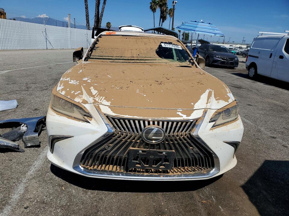 61774286 :رقم المزاد ، 58ADZ1B15MU109964 vin ، 2021 Lexus Es 350 مزاد بيع