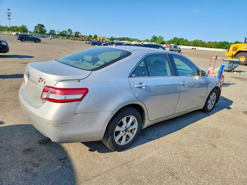 Auction sale of the 2011 Toyota Camry, vin: 4T1BF3EK5BU613483, lot number: 60367656