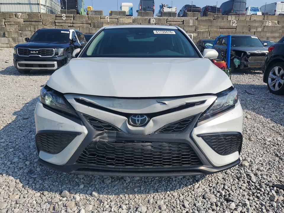 Продажа на аукционе авто 2024 Toyota Camry, vin: 4T1G11AK7RU196778, номер лота: 61739476