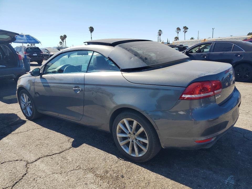 2015 Volkswagen Eos მანქანა იყიდება აუქციონზე, vin: WVWBW8AH3FV002301, აუქციონის ნომერი: 62464606