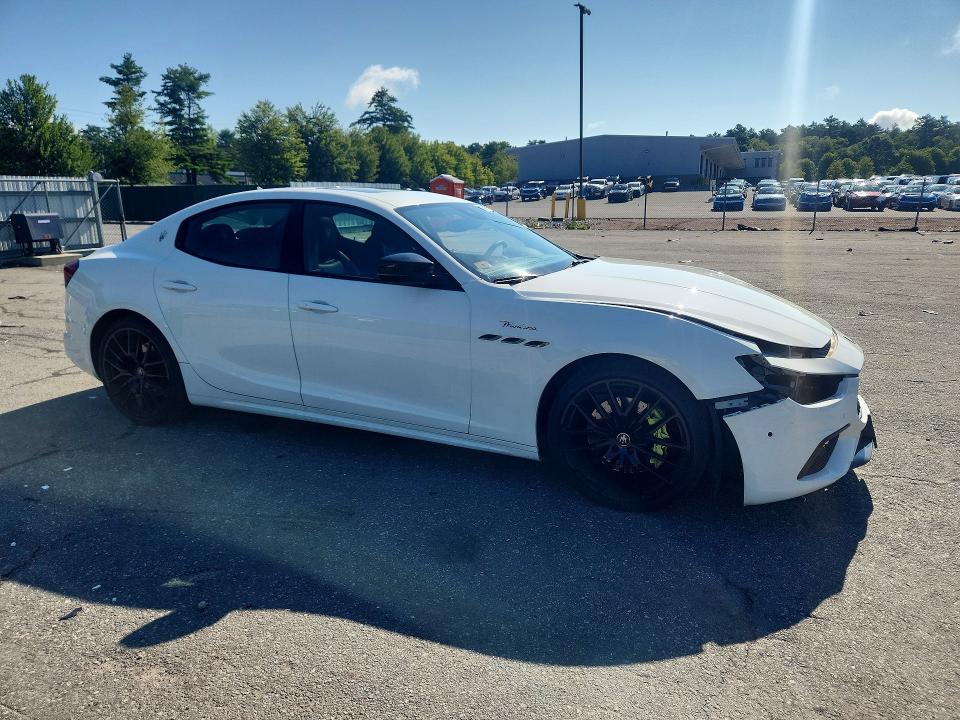 Продажа на аукционе авто 2022 Maserati Ghibli, vin: ZAM57YTM2NX386980, номер лота: 63222206