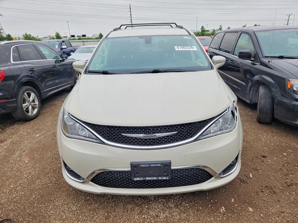 Продажа на аукционе авто 2017 Chrysler Pacifica, vin: 2C4RC1EG6HR743810, номер лота: 61983336
