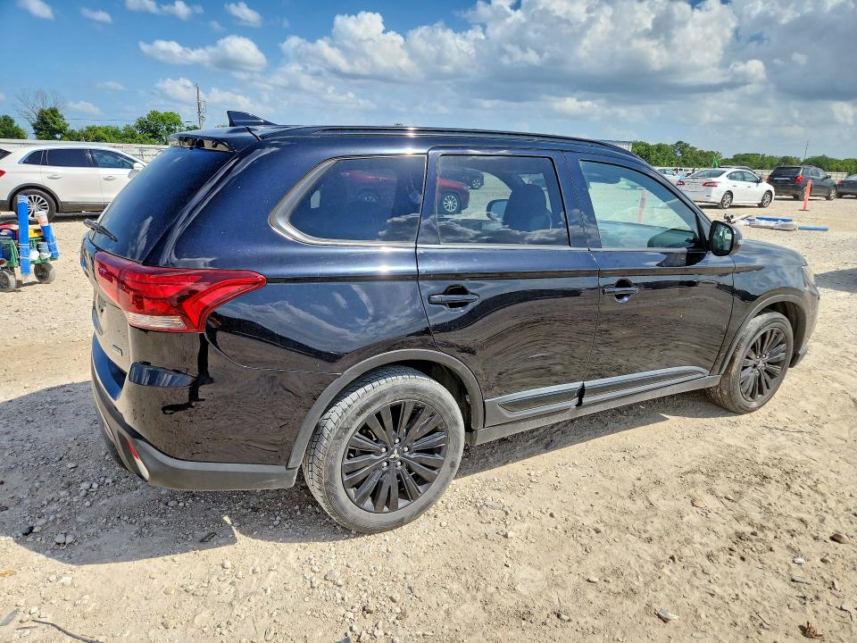2020 Mitsubishi Outlander მანქანა იყიდება აუქციონზე, vin: JA4AD3A35LZ030513, აუქციონის ნომერი: 59797686