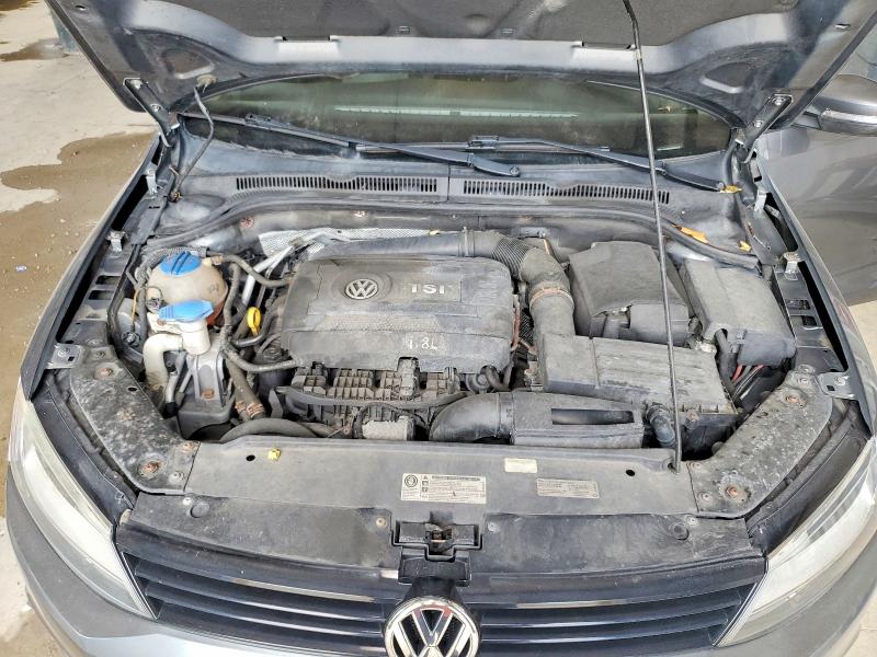 60742146 :رقم المزاد ، 3VWD17AJ9EM246464 vin ، 2014 Volkswagen Jetta مزاد بيع