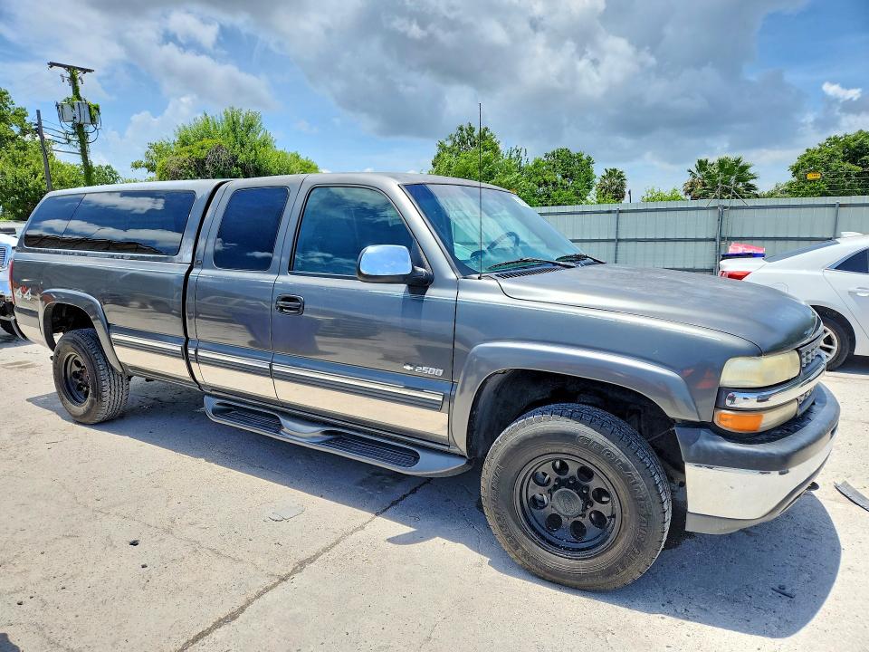 Продажа на аукционе авто 2000 Chevrolet Silverado, vin: 1GCGK29UXYE158161, номер лота: 59784336