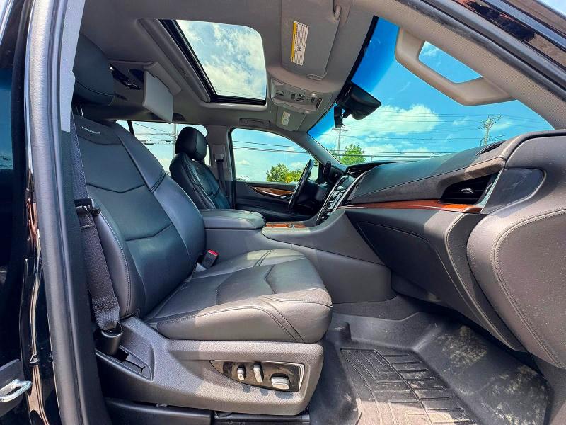 60150716 :رقم المزاد ، 1GYS4JKJXKR332853 vin ، 2019 Cadillac Escalade مزاد بيع