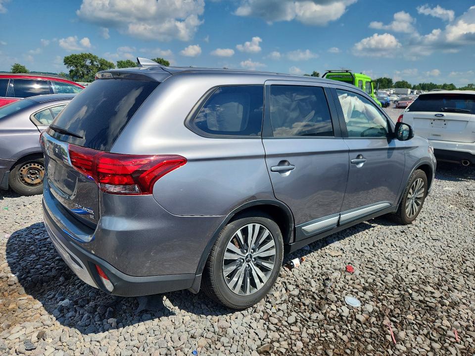 Продаж на аукціоні авто 2019 Mitsubishi Outlander, vin: JA4AD3A32KZ030399, номер лоту: 61489216