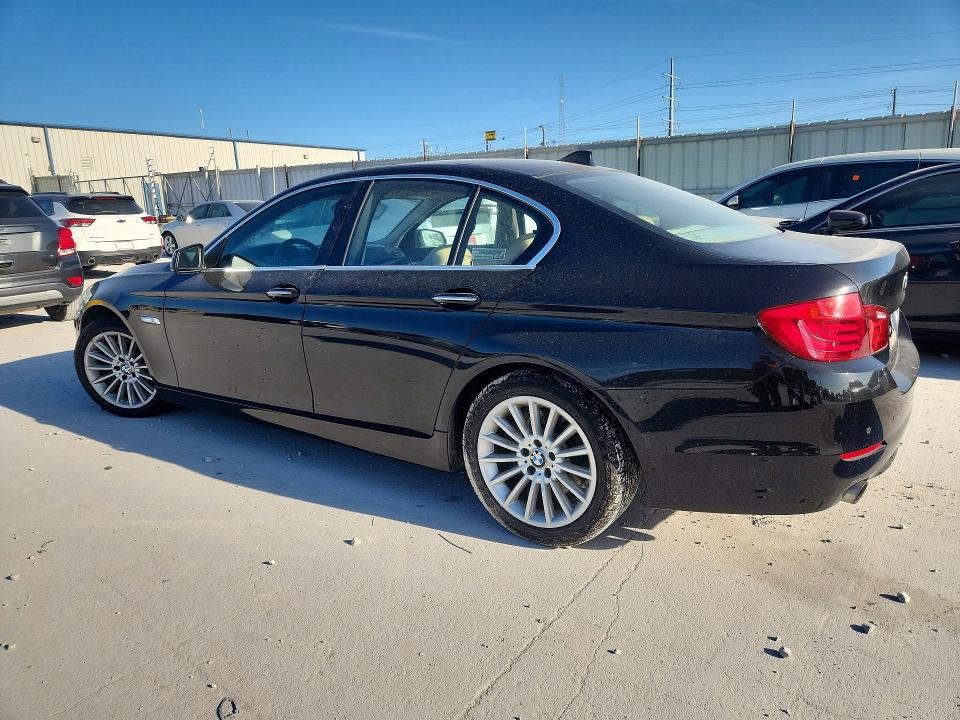 62519846 :رقم المزاد ، WBAFR7C56BC605784 vin ، 2011 Bmw 535 مزاد بيع
