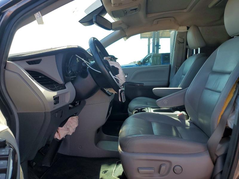 63172816 :رقم المزاد ، 5TDYZ3DC3KS982928 vin ، 2019 Toyota Sienna مزاد بيع