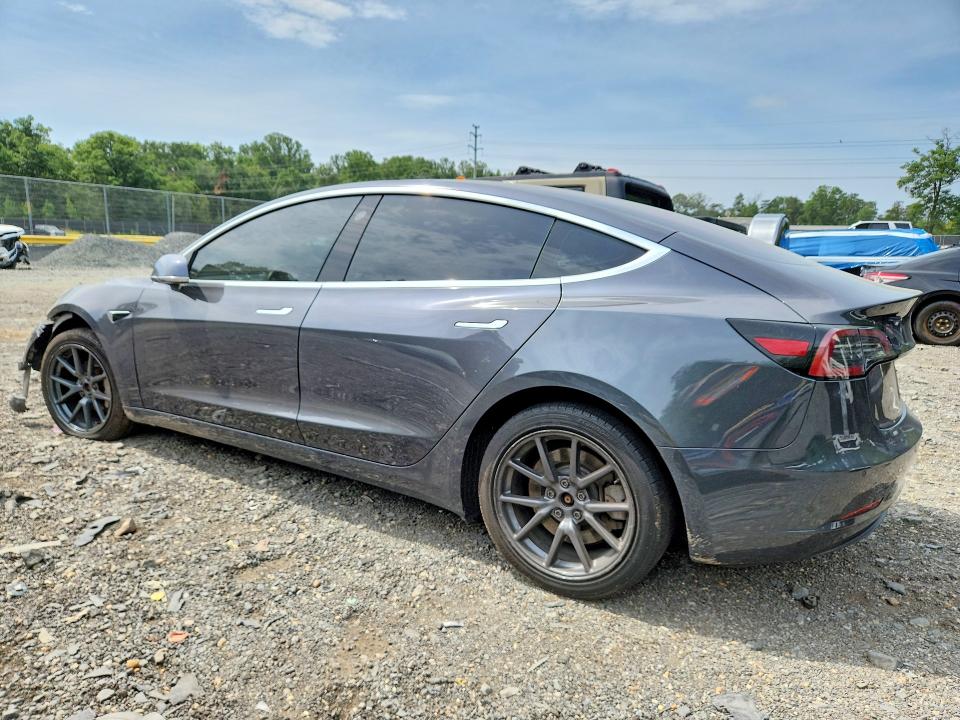 2018 Tesla Model 3 მანქანა იყიდება აუქციონზე, vin: 5YJ3E1EB8JF073621, აუქციონის ნომერი: 61649076