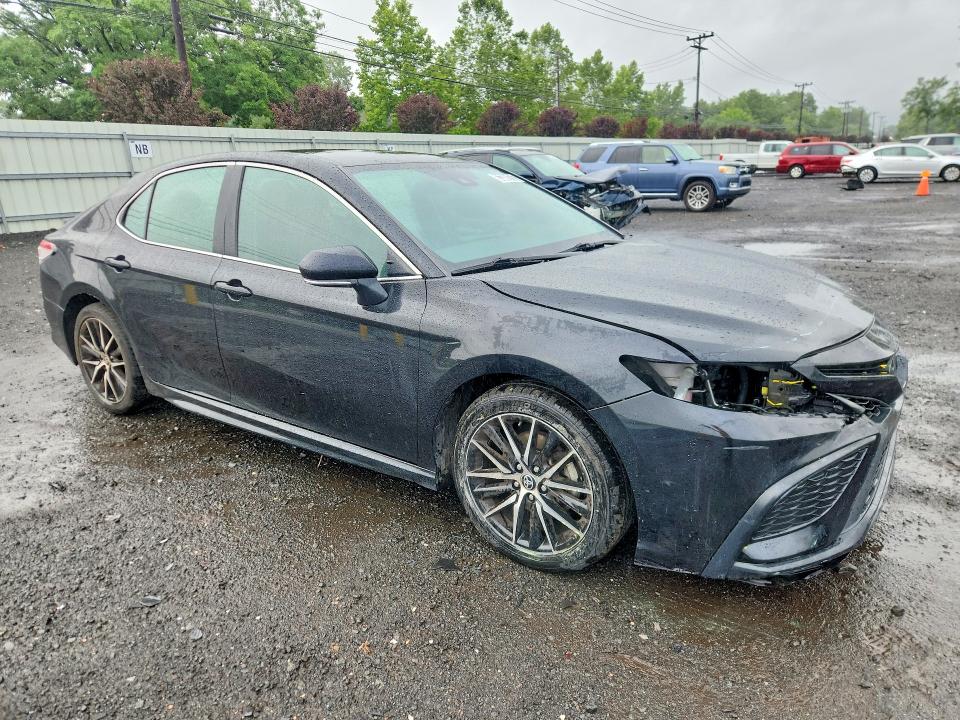 Продажа на аукционе авто 2023 Toyota Camry, vin: 4T1G11AK3PU802168, номер лота: 63308196