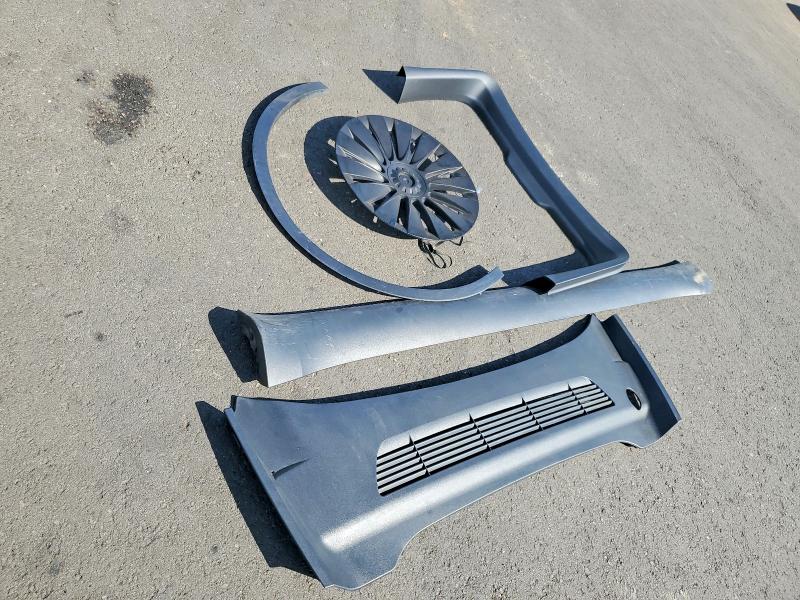 61356376 :رقم المزاد ، 7SAYGDEE9NF557902 vin ، 2022 Tesla Model Y مزاد بيع