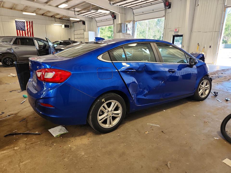 2017 Chevrolet Cruze მანქანა იყიდება აუქციონზე, vin: 1G1BE5SMXH7126868, აუქციონის ნომერი: 61153186