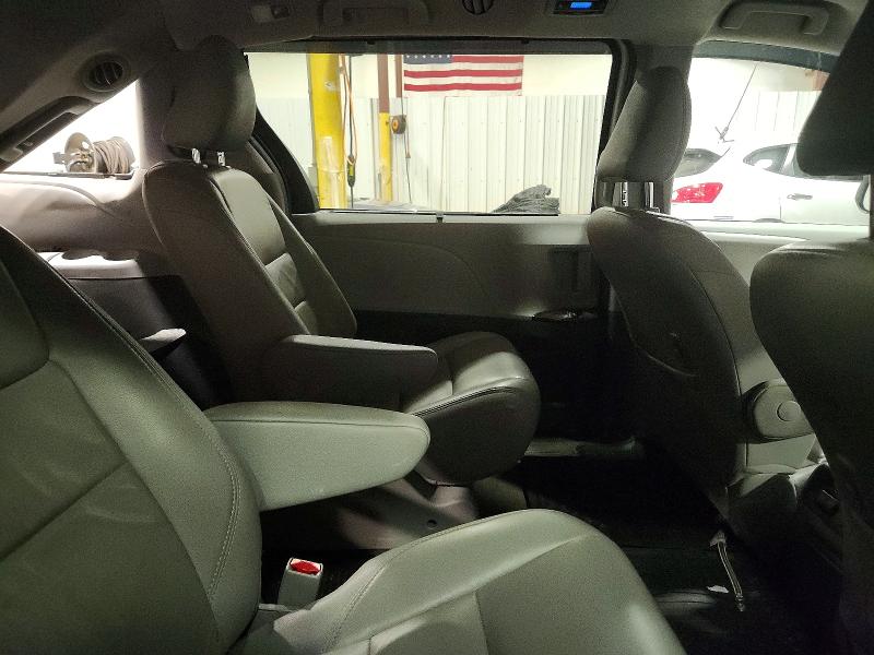 2018 Toyota Sienna მანქანა იყიდება აუქციონზე, vin: 5TDDZ3DC1JS194968, აუქციონის ნომერი: 60919476