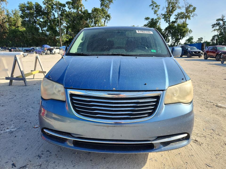 61962446 :رقم المزاد ، 2A4RR5DG9BR782397 vin ، 2011 Chrysler Town & Country مزاد بيع