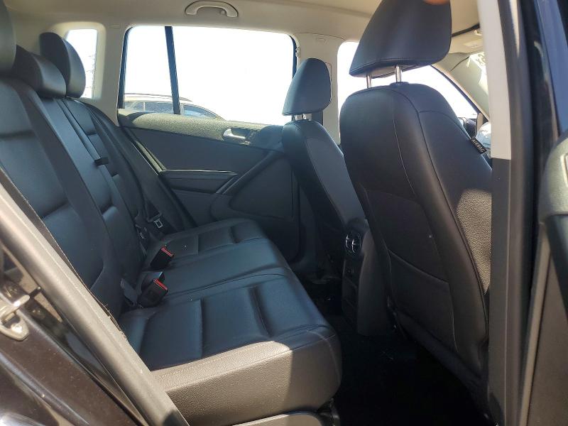 61367946 :رقم المزاد ، WVGAV7AX8GW519116 vin ، 2016 Volkswagen Tiguan مزاد بيع