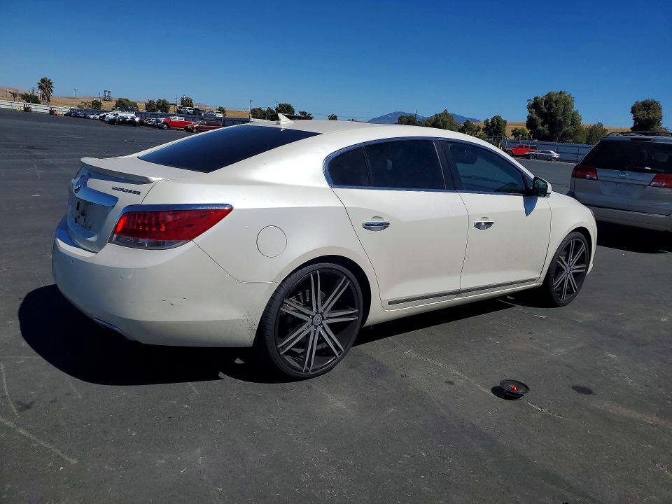 62446626 :رقم المزاد ، 1G4GH5E30CF213809 vin ، 2012 Buick Lacrosse مزاد بيع