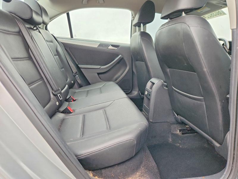 60392246 :رقم المزاد ، 3VWD07AJ3EM317130 vin ، 2014 Volkswagen Jetta مزاد بيع