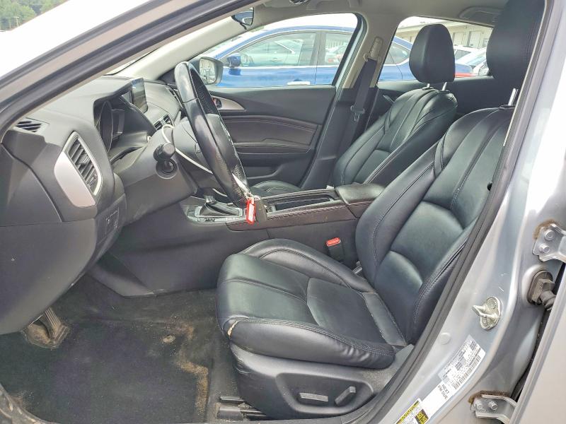 Продажа на аукционе авто 2018 Mazd 3, vin: 3MZBN1L32JM199571, номер лота: 61400136