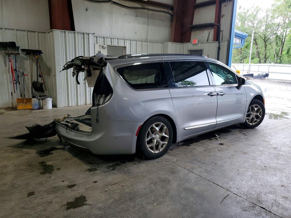 59769576 :رقم المزاد ، 2C4RC1GG8JR226267 vin ، 2018 Chrysler Pacifica مزاد بيع
