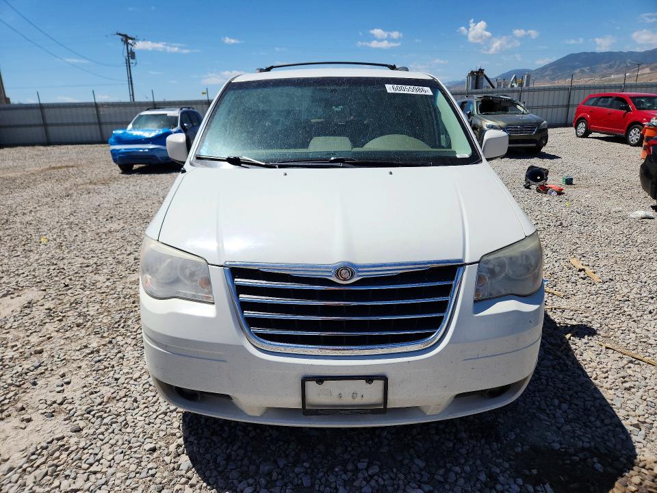 60055986 :رقم المزاد ، 2A8HR54P78R137296 vin ، 2008 Chrysler Town & Country مزاد بيع