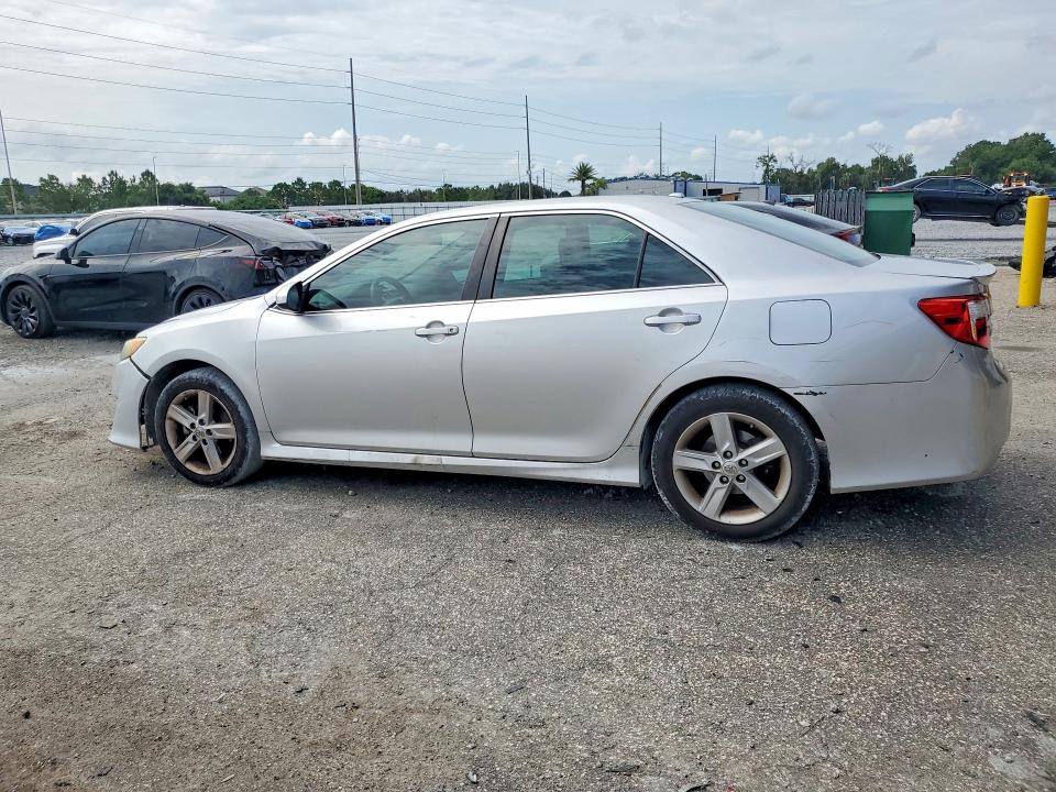 63576526 :رقم المزاد ، 4T1BF1FK3DU688432 vin ، 2013 Toyota Camry مزاد بيع