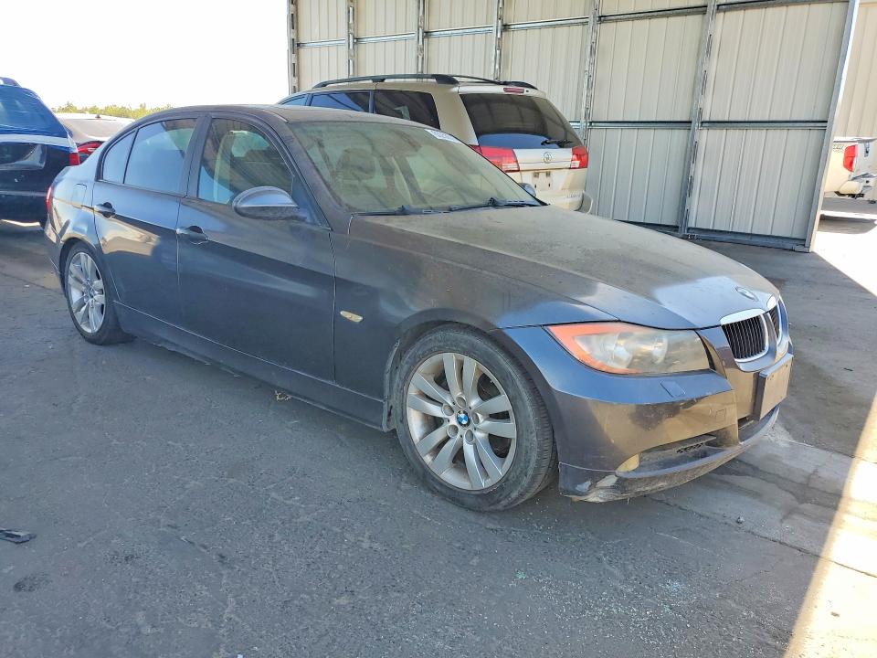 2006 Bmw 325 მანქანა იყიდება აუქციონზე, vin: WBAVB13556KR62222, აუქციონის ნომერი: 63250316