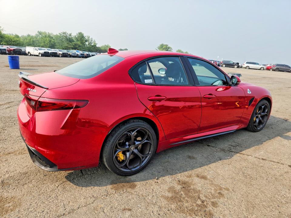 Продажа на аукционе авто 2018 Alfa Romeo Giulia, vin: ZARFAEAV9J7592849, номер лота: 61569616